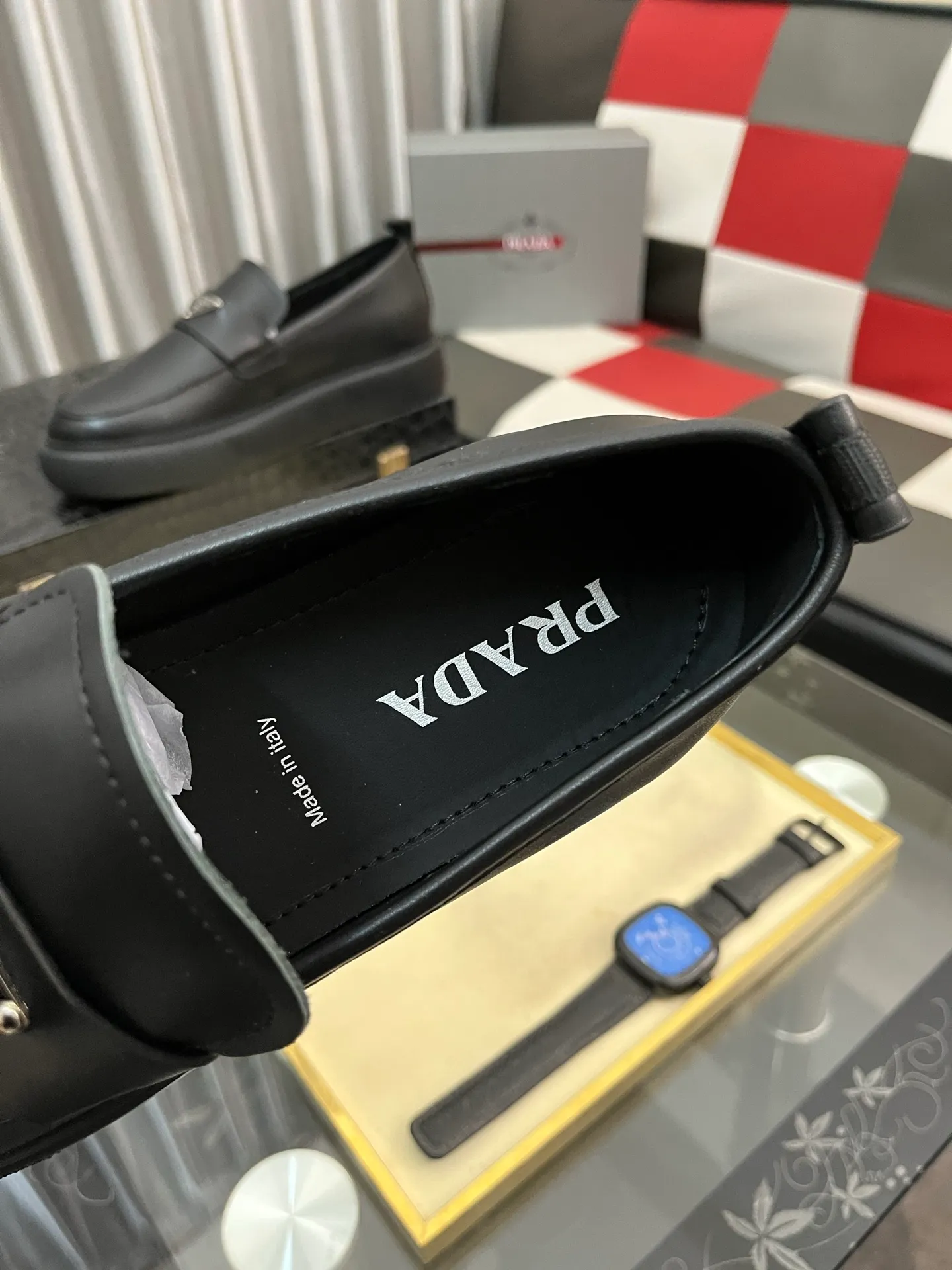 Men's shoes 💰: 560⌚️⌚️[PRADA] Prada casual shoes, originally developed 1:1, made of high-mercerized cowhide with imported cowhide, silk sheepskin lining, rubber outsole, comfortable and soft on the foot, size: 38-443️⃣Colors available